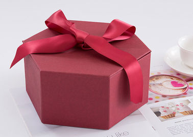 Good price Η Hexagon συνήθεια τύπωσε το μέγεθος 24,5 κιβωτίων δώρων * 21,3 * 10.5cm με την κορδέλλα σε απευθείας σύνδεση